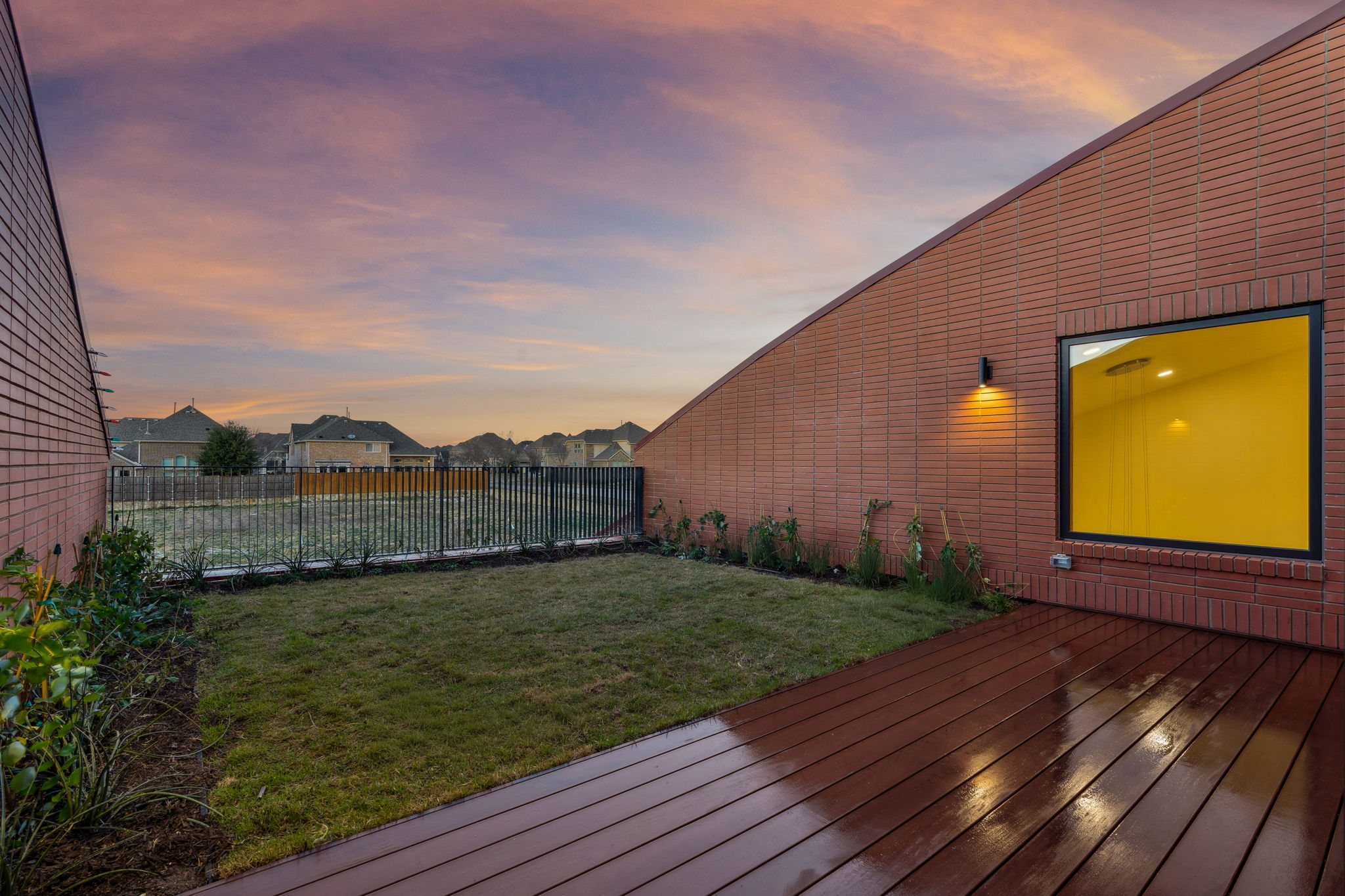 14867 Little Bluestem Ln - private courtyard garden at sunset